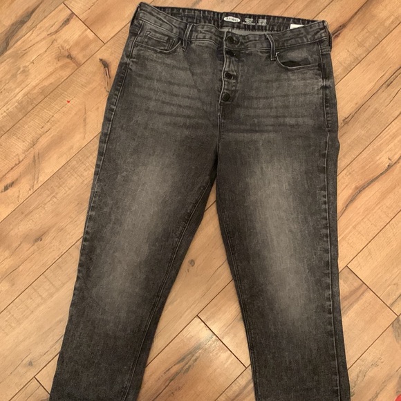 Old Navy black wash skinny jeans 12 - Picture 4 of 10